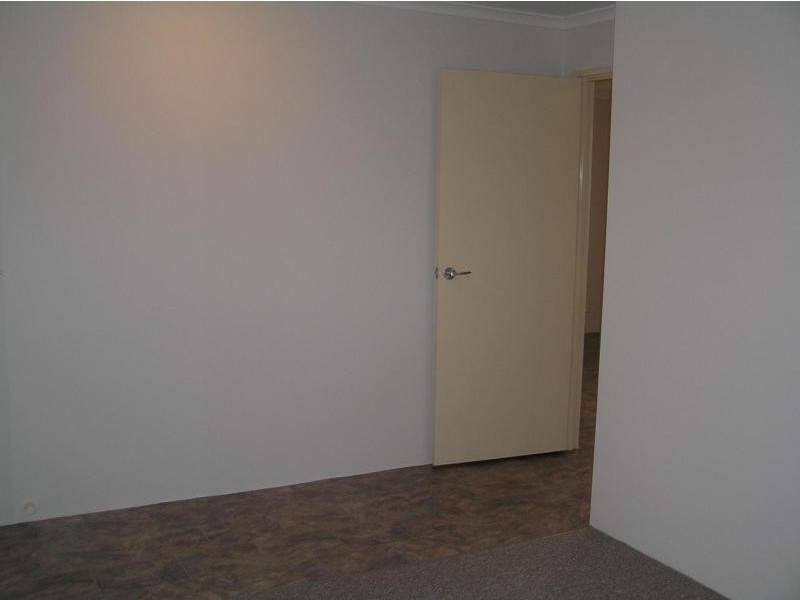 1/140 Eudoria Street, Gosnells WA 6110