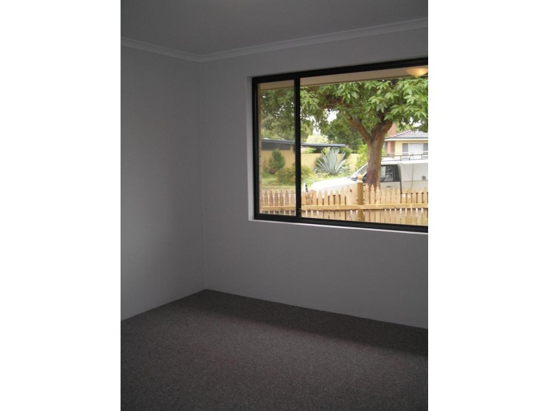 1/140 Eudoria Street, Gosnells WA 6110