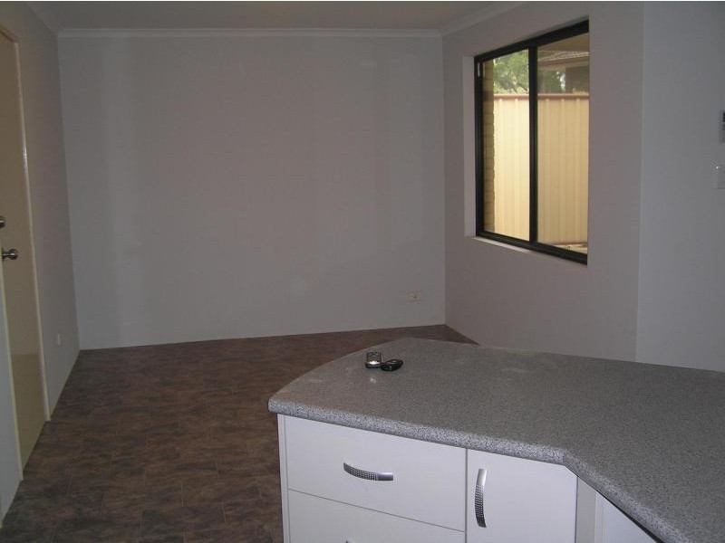 1/140 Eudoria Street, Gosnells WA 6110