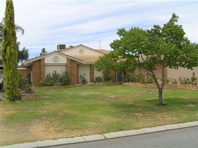 10 Dryandra Way, Thornlie WA 6108