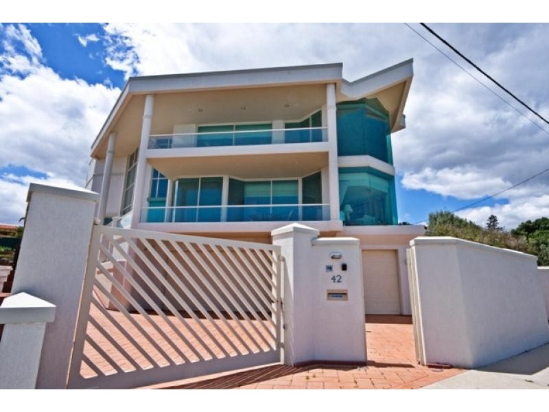 42 West Coast Drive, Marmion WA 6020