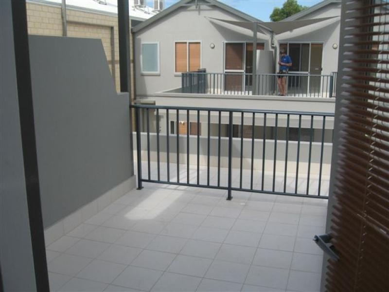 Unit 16/39 Simpson Street, Applecross WA 6153