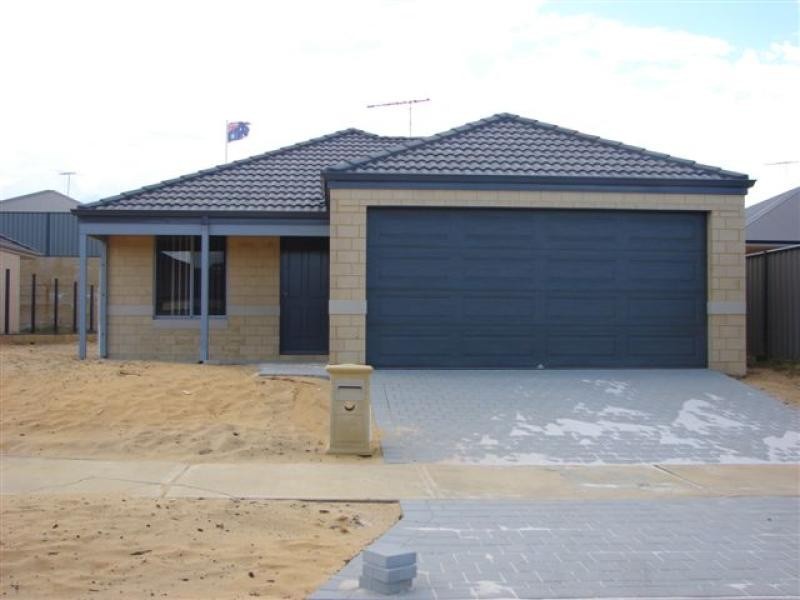 4 Jitarning Brace, Baldivis WA 6171