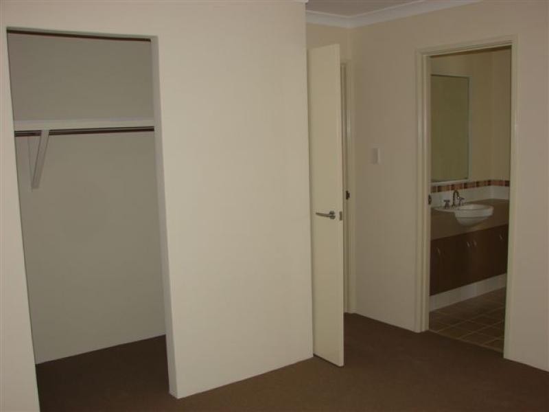 4 Jitarning Brace, Baldivis WA 6171