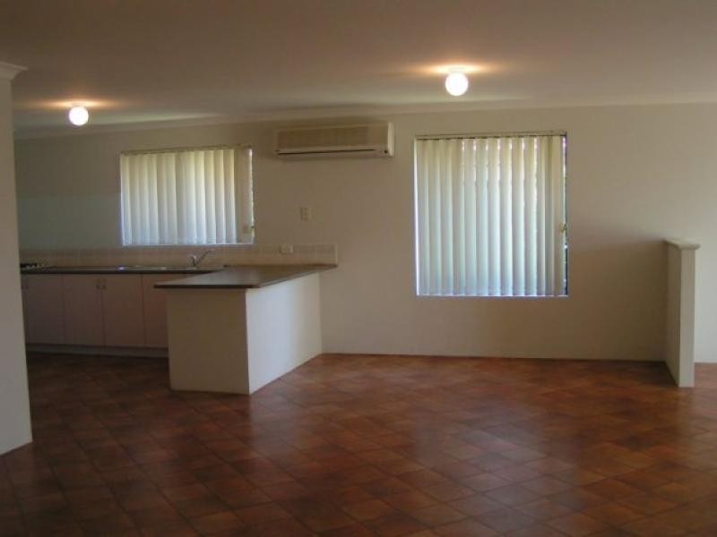 11 Bayside Boulevard, Port Kennedy WA 6172