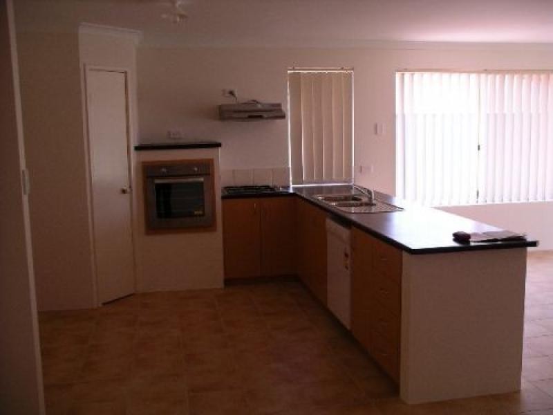 260 Tapper Road, Atwell WA 6164