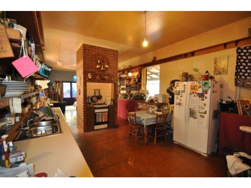 8 LEYS RISE, Mount Richon WA 6112