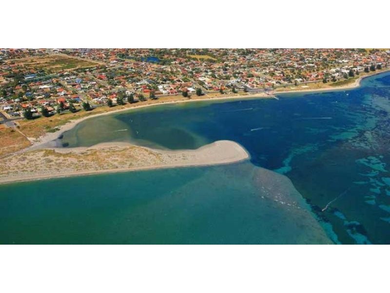 4 Warnbro Beach Road, Safety Bay WA 6169