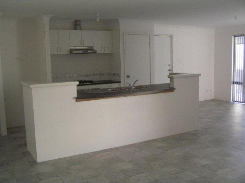 6 Sedgemoore Hill, Leda WA 6170