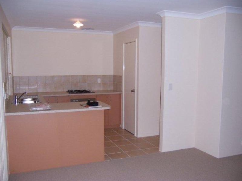 11/51 Third Avenue, Kelmscott WA 6111