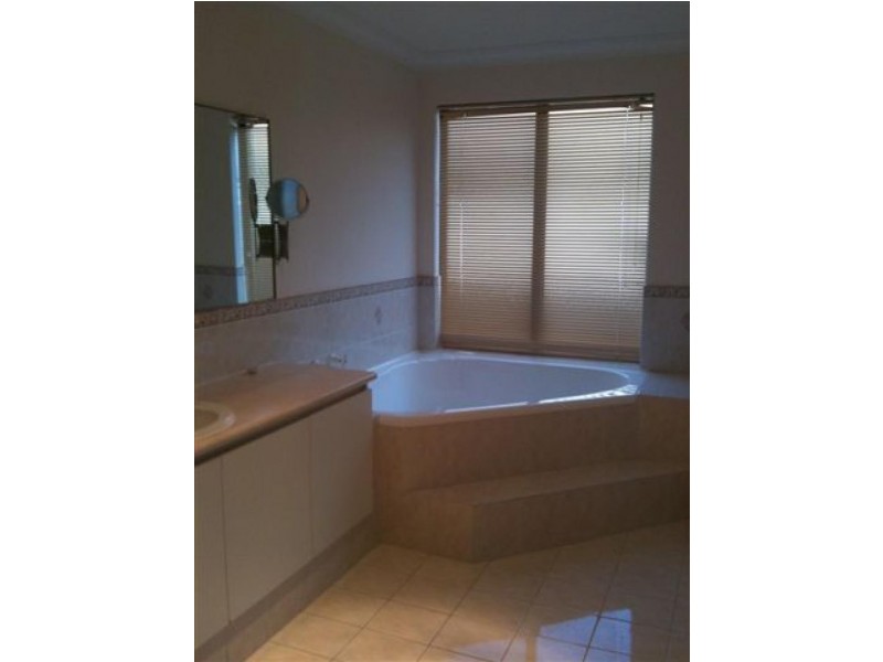 21 Engleswood Arcade, Canning Vale WA 6155