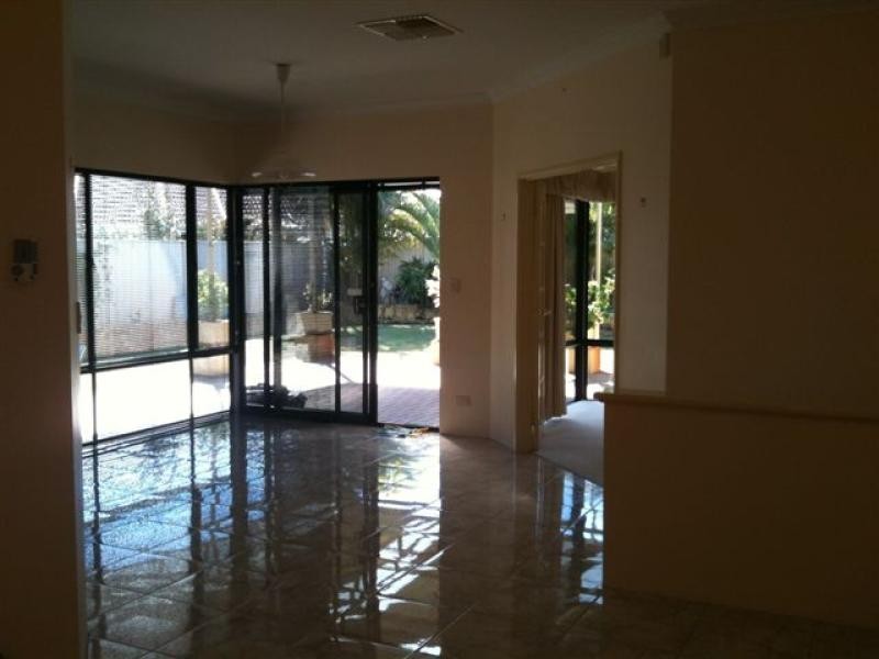 21 Engleswood Arcade, Canning Vale WA 6155