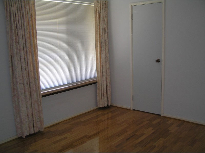 10 Saurel Way, Ferndale WA 6148