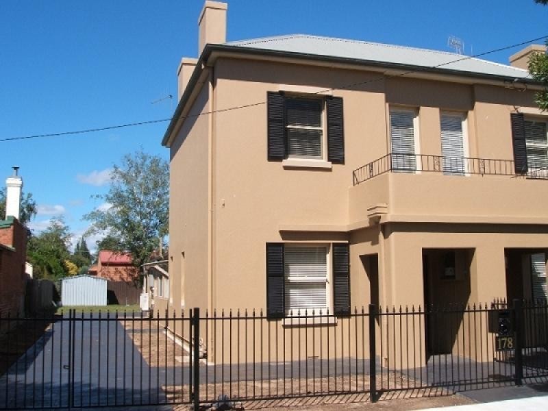 178 Piper Street, Bathurst NSW 2795