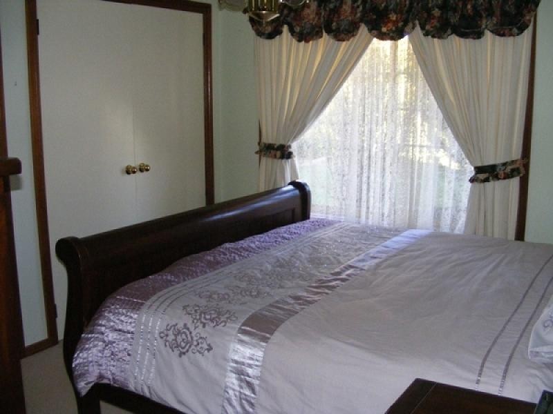 24 Abercrombie Drive, Bathurst NSW 2795