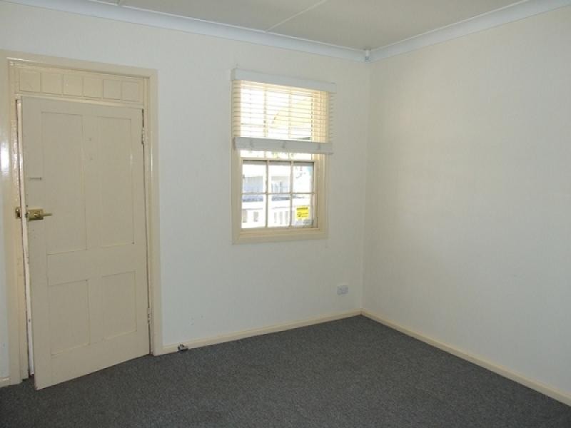 326 Howick Street, Bathurst NSW 2795