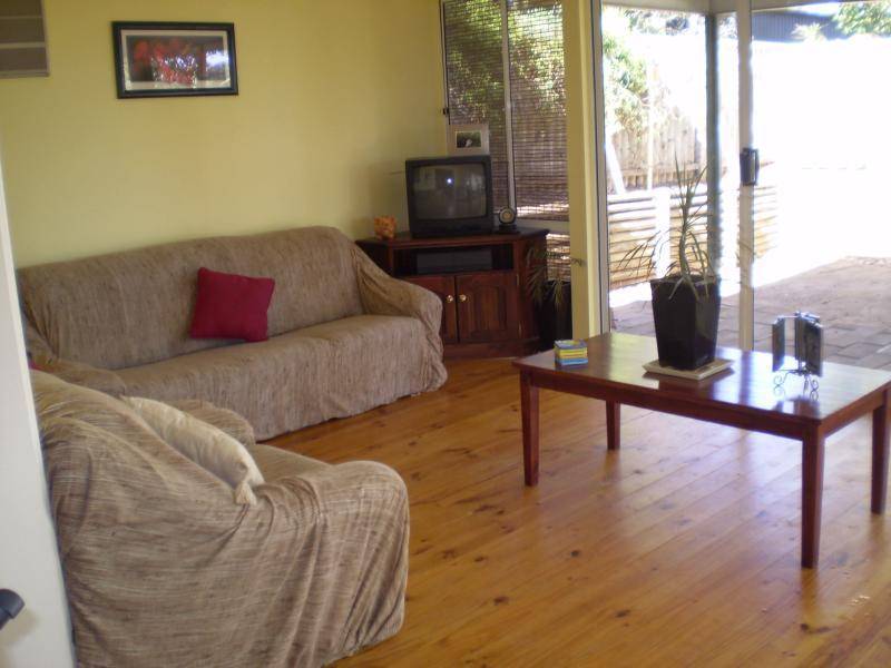 16 OPIE STREET, Aberfoyle Park SA 5159