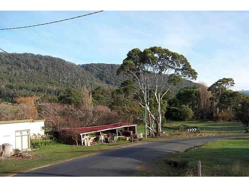 15 Tasmans Arch Road, Eaglehawk Neck TAS 7179
