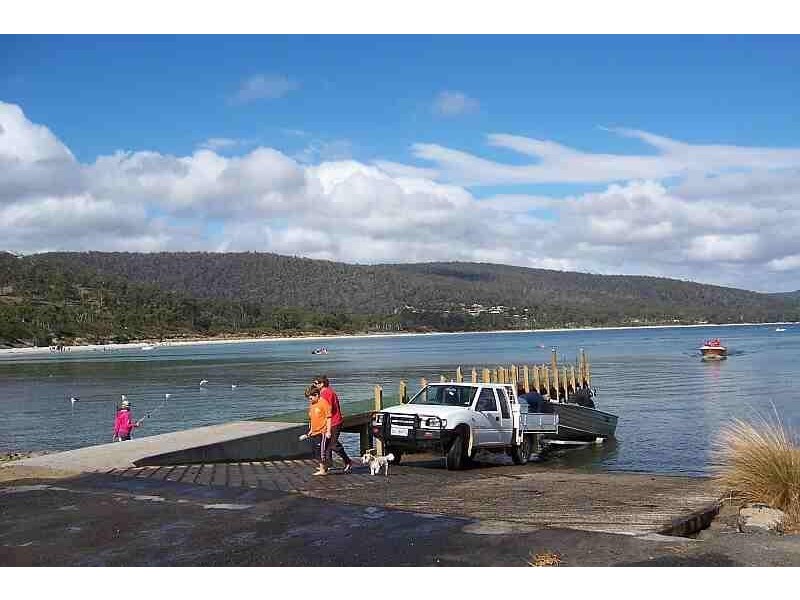 Lot 1,2,3/26 Apex Point Road, White Beach TAS 7184