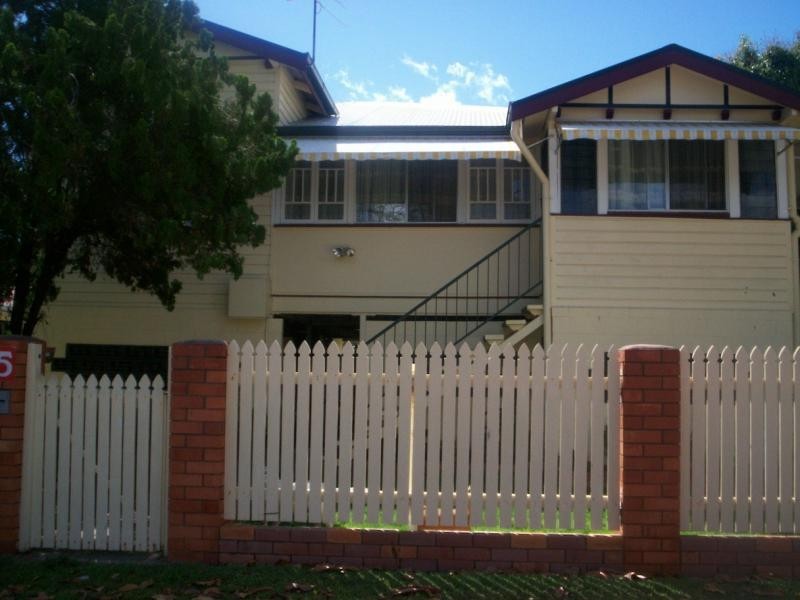 35 Ninth Ave, Railway Estate QLD 4810