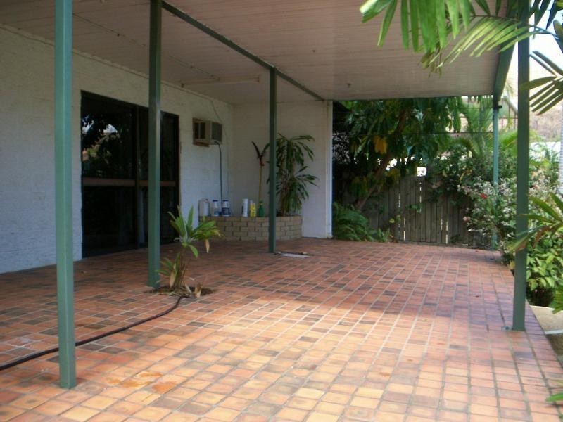 13 Dahl Crescent, Wulguru QLD 4811