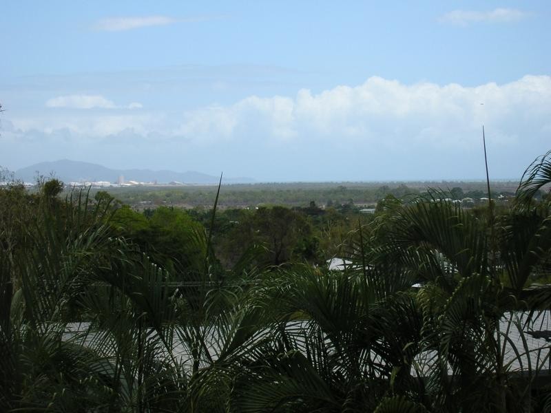 13 Dahl Crescent, Wulguru QLD 4811