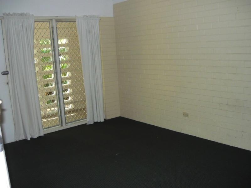 1/32 Paxton Street, North Ward QLD 4810