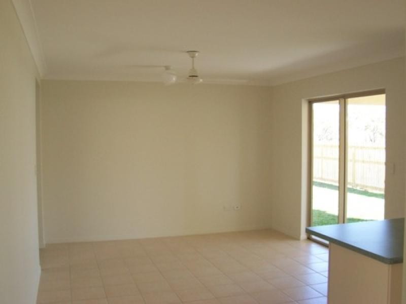 12 Hilton Way, Mount Louisa QLD 4814