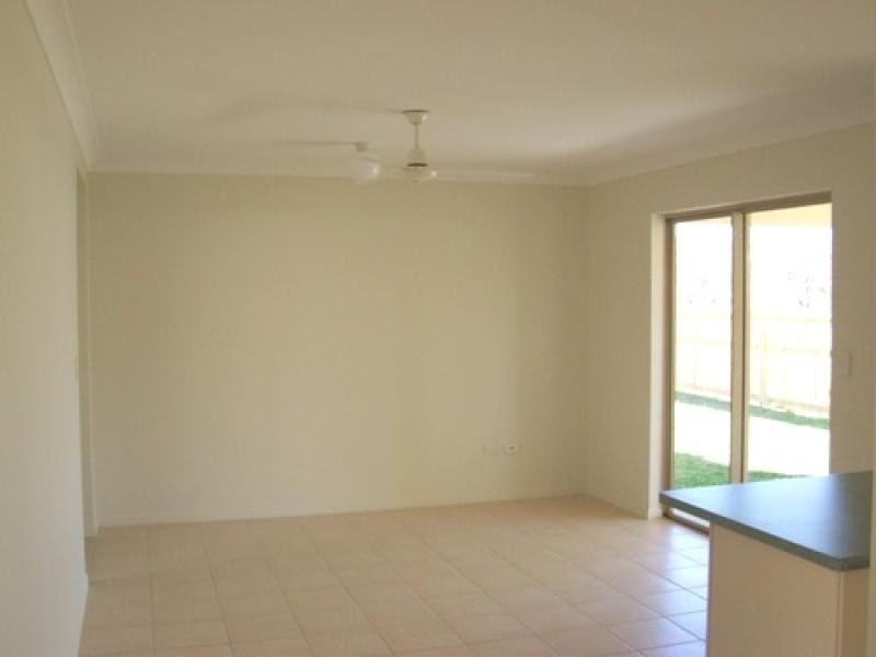 12 Hilton Way, Mount Louisa QLD 4814