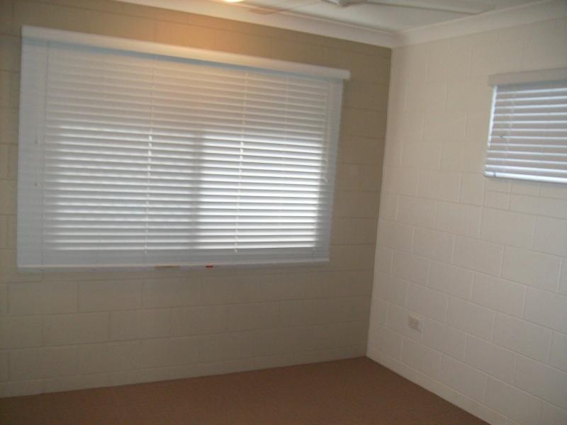 Unit 4/9 Diprose Street, Pimlico QLD 4812