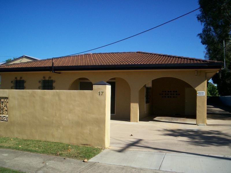 2/17 Crauford Street, Townsville QLD 4810