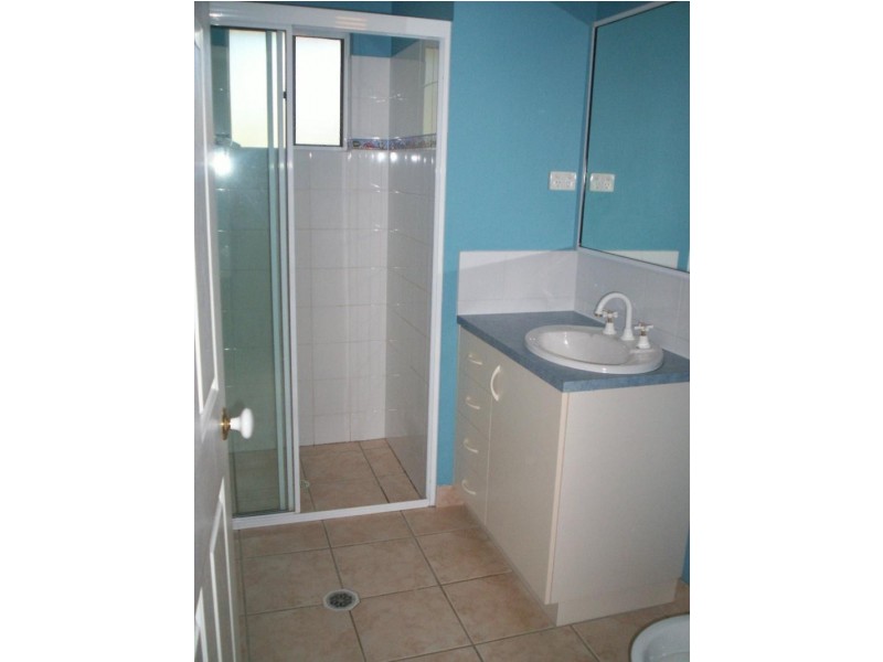 2 Hickory Court, Bushland Beach QLD 4818