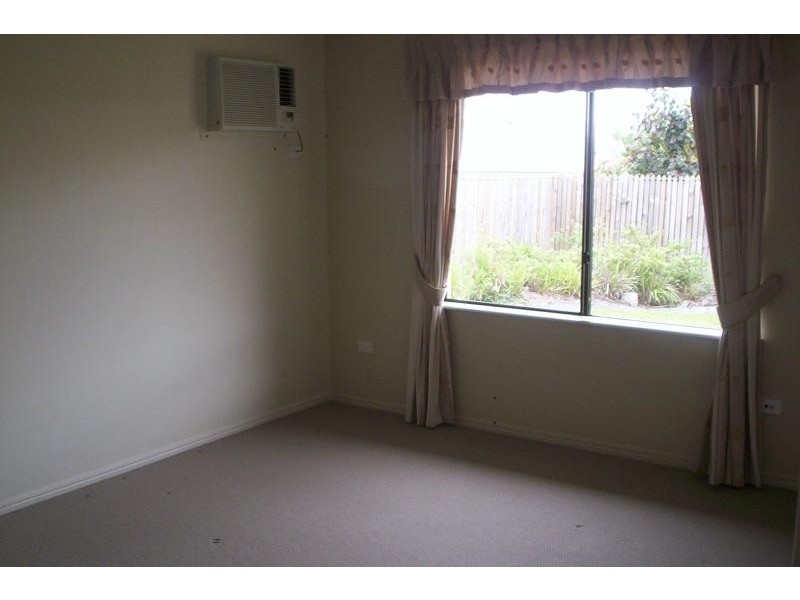 2 Kato Place, Mount Louisa QLD 4814