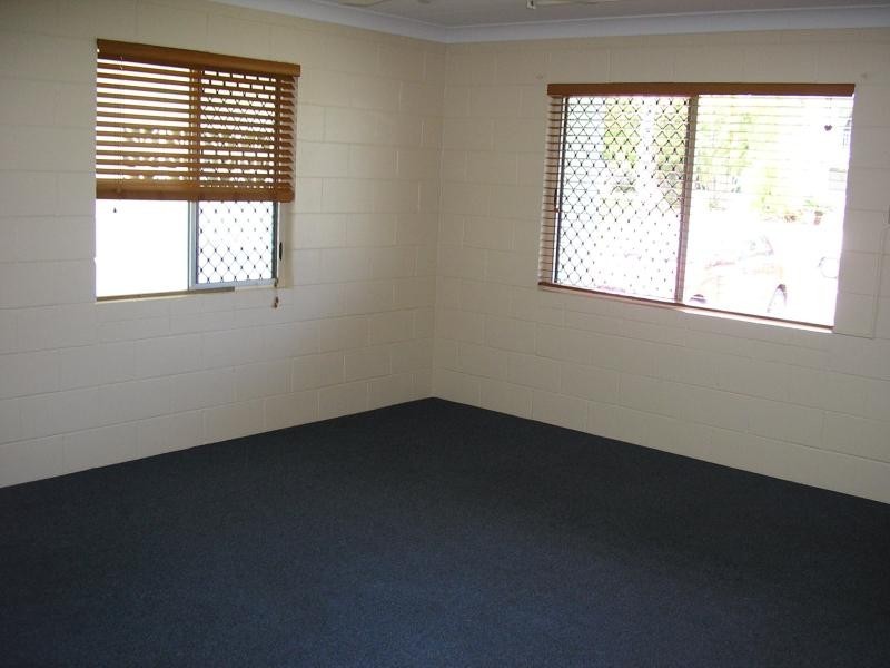 Unit 2/19 Etheridge Street, Mount Louisa QLD 4814
