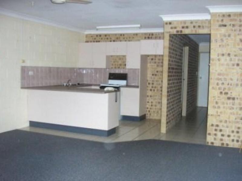 Unit 2/16 Margaret Street, West End QLD 4810