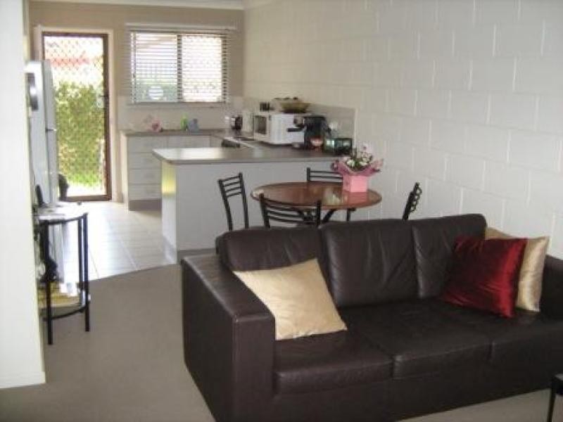 Unit 2/9 Diprose Street, Pimlico QLD 4812