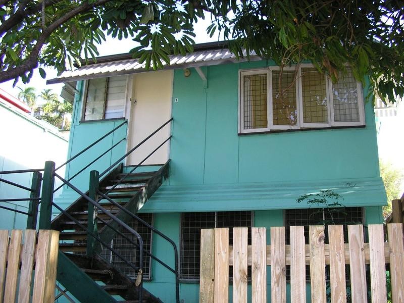 Apartment 1/10 Carter Street, North Ward QLD 4810