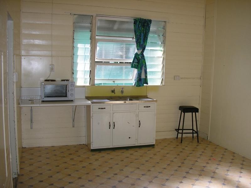 Apartment 1/10 Carter Street, North Ward QLD 4810