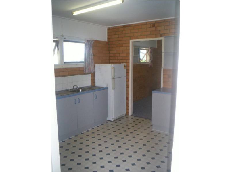 Unit 4/32 Paxton Street, North Ward QLD 4810