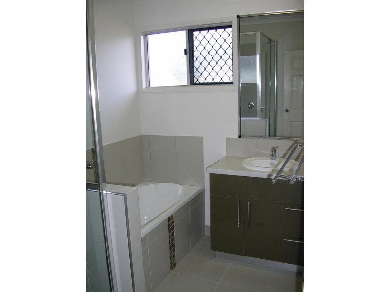 19 Fernbank Court, Fairfield Waters, Idalia QLD 4811