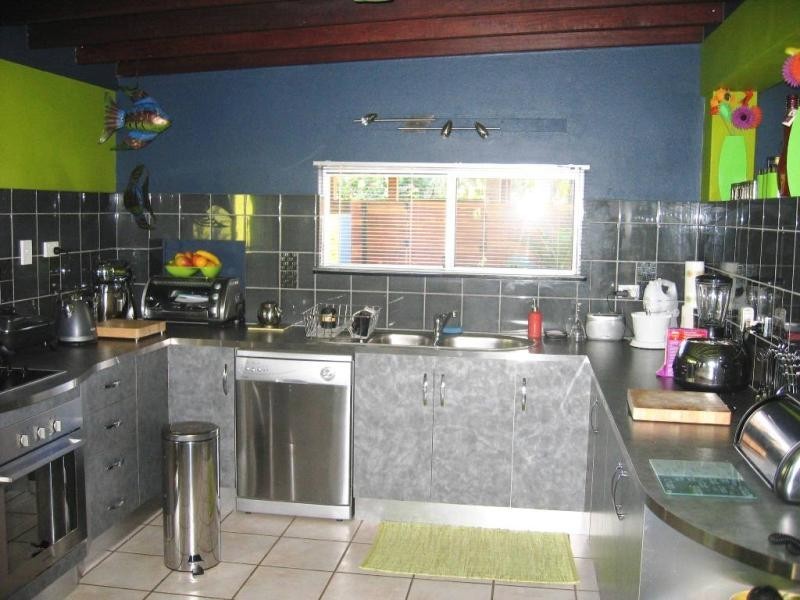 16 Yule Street, Picnic Bay QLD 4819