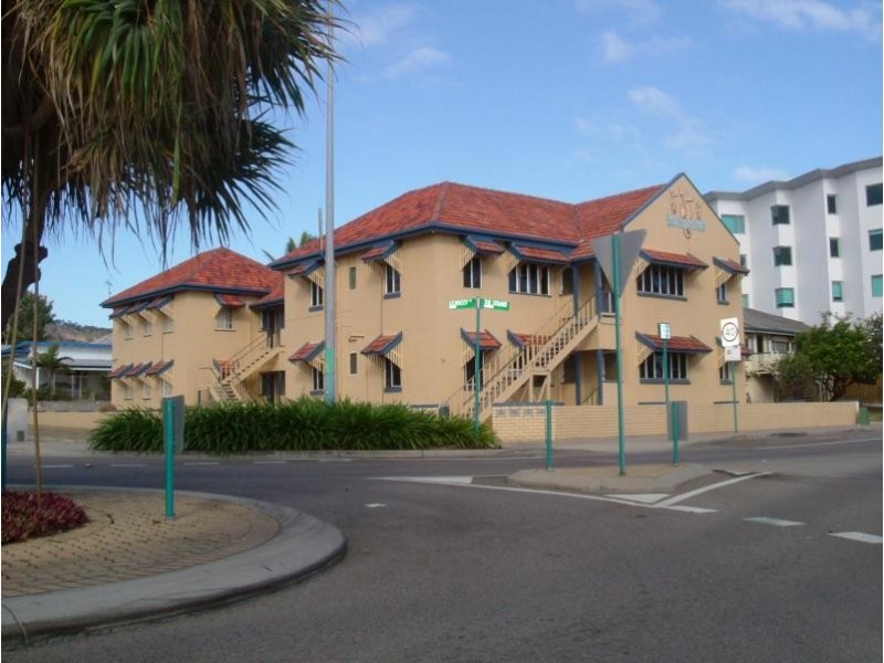 Unit 3/70 & quot;Sea Horses” The Strand, North Ward QLD 4810