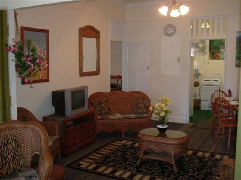 Unit 3/70 & quot;Sea Horses” The Strand, North Ward QLD 4810