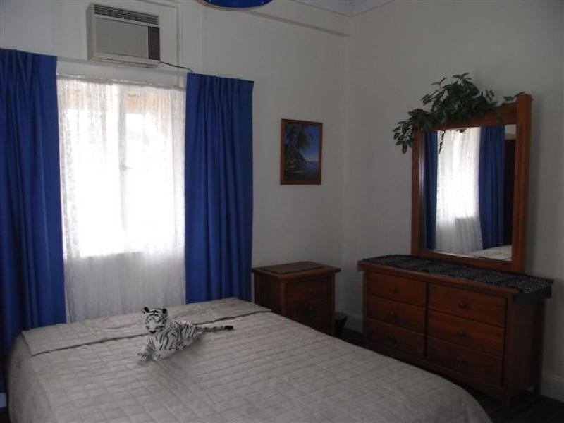 Unit 3/70 & quot;Sea Horses” The Strand, North Ward QLD 4810