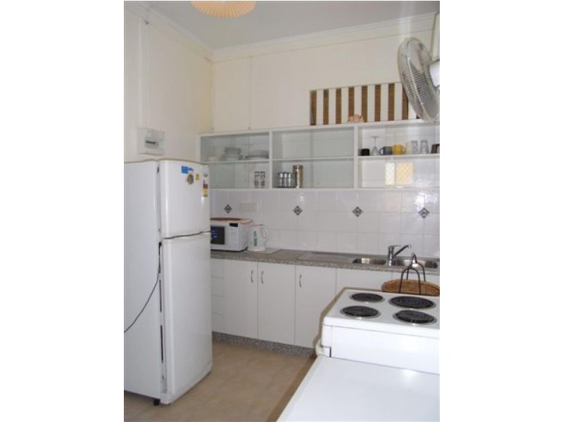 Unit 3/70 & quot;Sea Horses” The Strand, North Ward QLD 4810