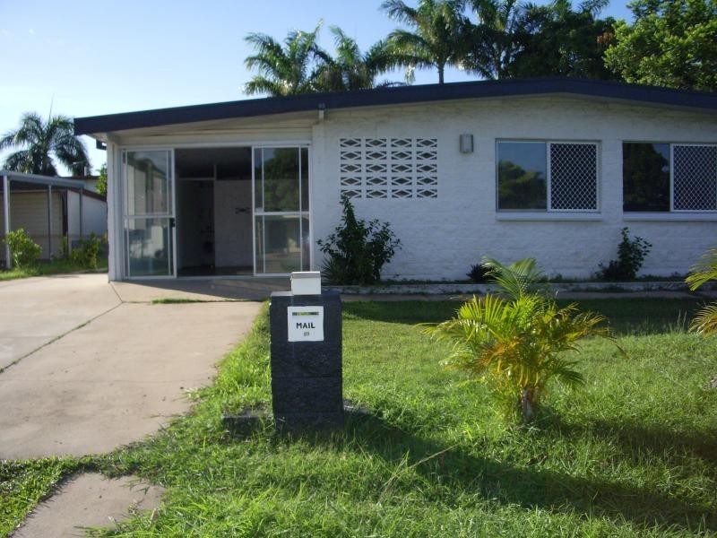 85 Albert Street, Cranbrook QLD 4814