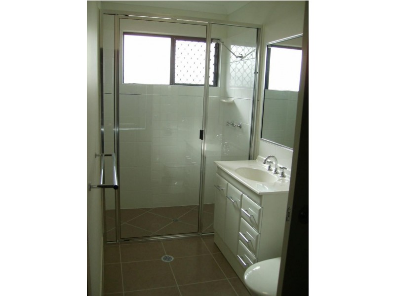 6 Meridian Court, Burdell QLD 4818