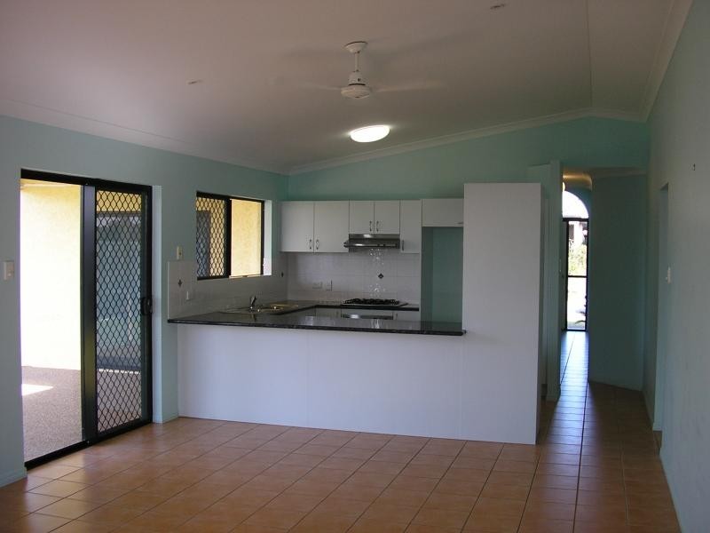 3 Finch Lane, Douglas QLD 4814