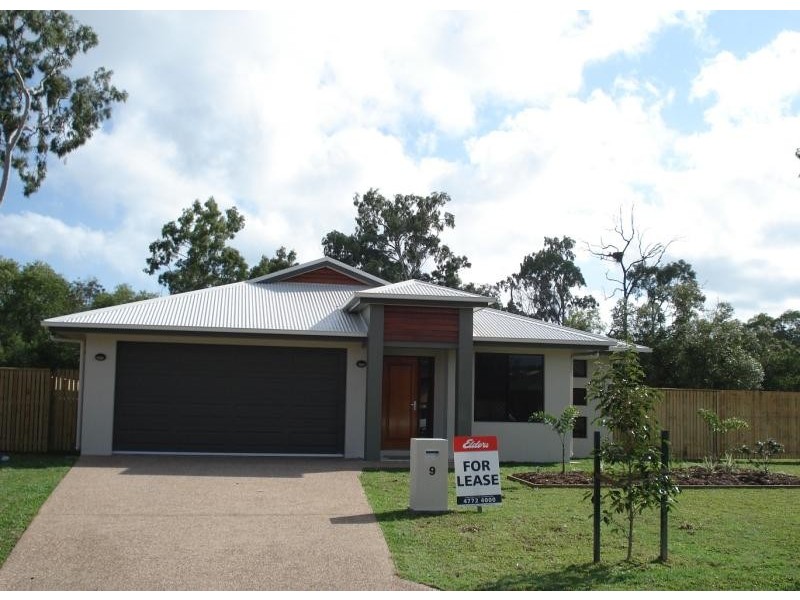 9 Hook Place, Bushland Beach QLD 4818