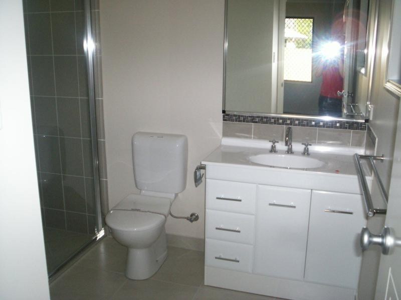 9 Hook Place, Bushland Beach QLD 4818